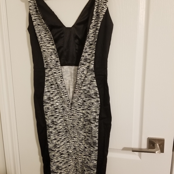 French Connection V-neck Stretch Bodycon Dress Designer Womens Clothing - Picture 3 of 5